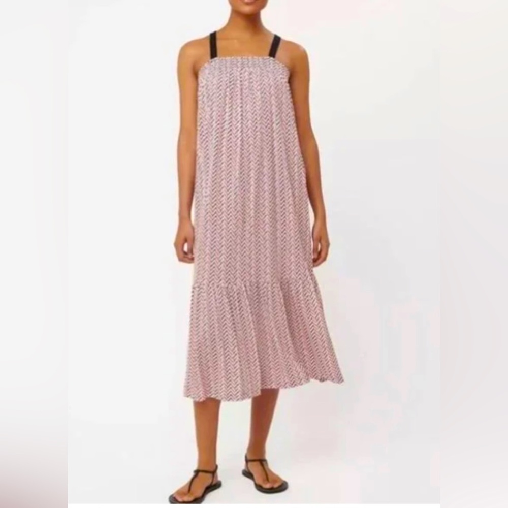 LOFT tiered midi dress in a pink & black chevron print with pockets. Size-Small